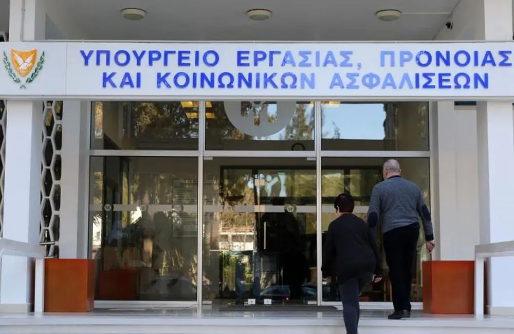 Τι ισχύει για τις εγγραφές ανέργων και τα επιδόματα