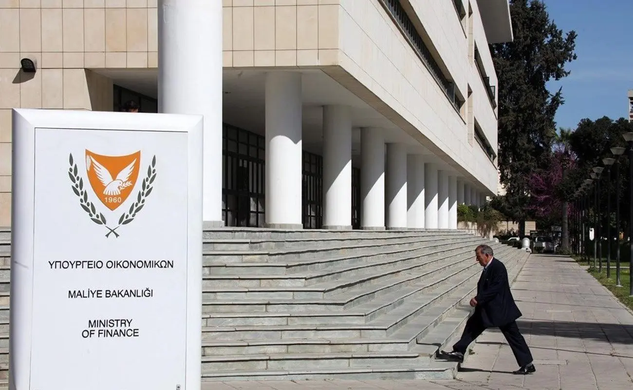 ΕΥ: Το κράτος ενοικιάζει «παράνομα» 8 κτίρια - Σκανδαλώδεις υπενοικιάσεις χιλιάδων ευρώ