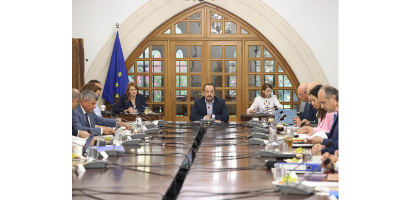 Το ΥΣ εγκρίνει τη φορολογική δήλωση και ρίχνει τη μπάλα στη Βουλή – Τι είπε ο ΠτΔ