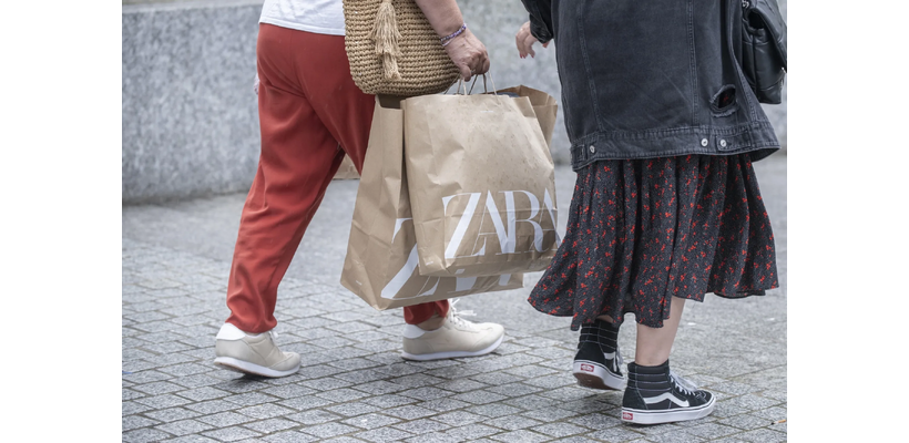 Zara: Αντέχει την κόπωση των καταναλωτών με ισχυρές πωλήσεις τον Νοέμβριο