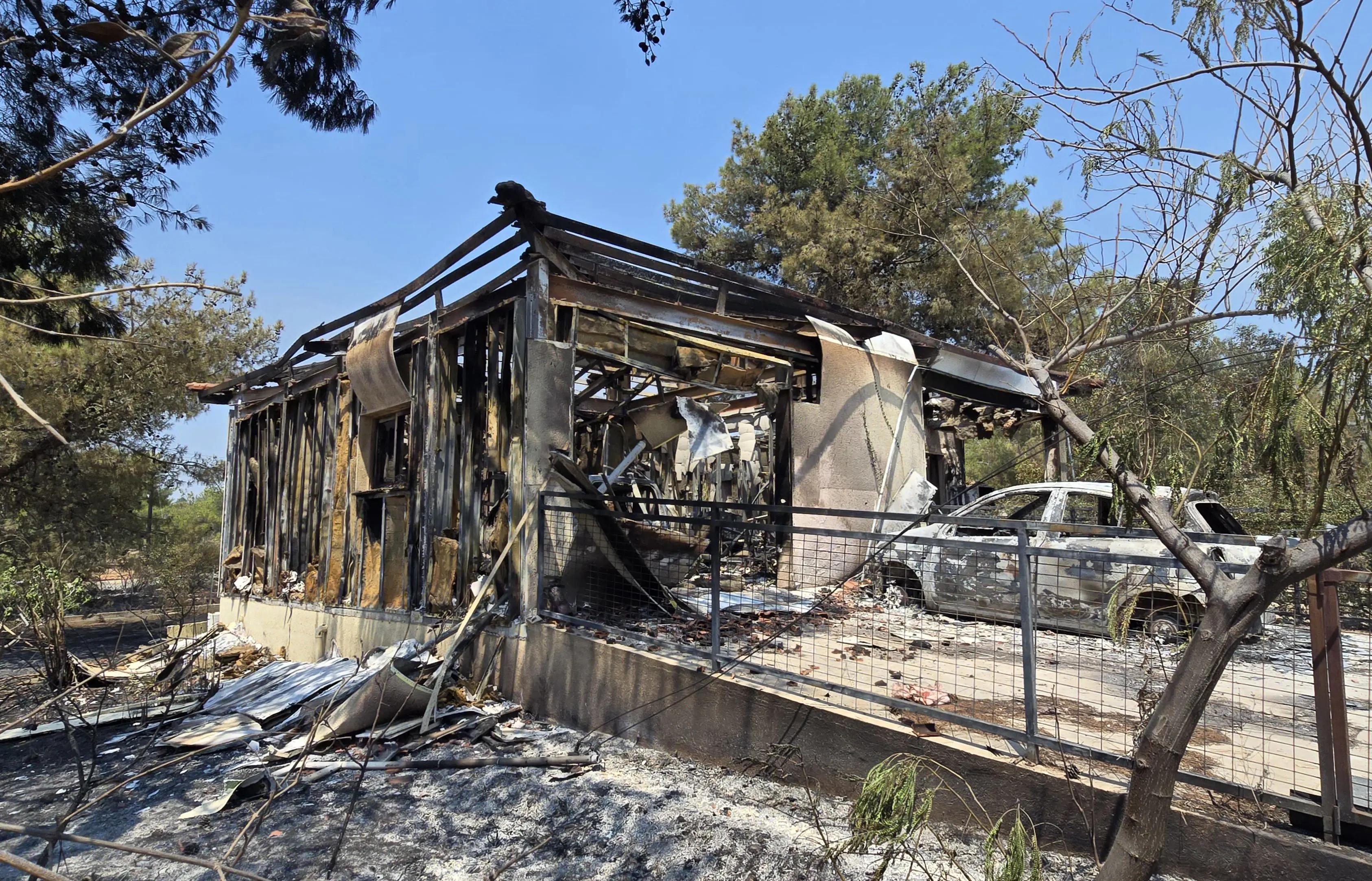 Στο Υπουργικό σήμερα για έγκριση τα μέτρα στήριξης των πυρόπληκτων