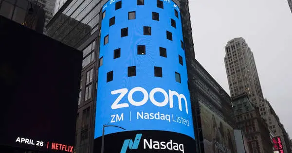 Το Zoom απολύει το 15% του εργατικού δυναμικού του