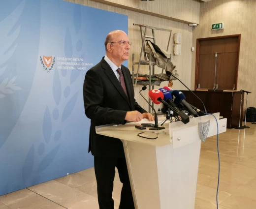 Παρουσιάστηκε ο προϋπολογισμός του 2027 στην Επιτροπή Οικονομικών - Τι δήλωσε ο ΥΠΟΙΚ μετά τη συνεδρία