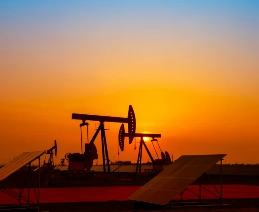 Πετρέλαιο: Δεύτερη εβδομάδα ανόδου με το Brent στα 105 δολάρια – Το Ορμούζ κρατά τις τιμές ψηλά παρά την παρέμβαση του IEA