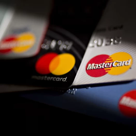 Mastercard: Κέρδη πάνω από τις προβλέψεις και συναλλαγές 2,95 τρισ. δολαρίων – Άνοδος 2,4% στη μετοχή
