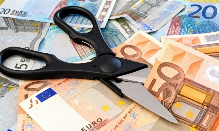 Ομόφωνο «ναι» της Βουλής για τα €28,7 εκατ. στους κουρεμένους