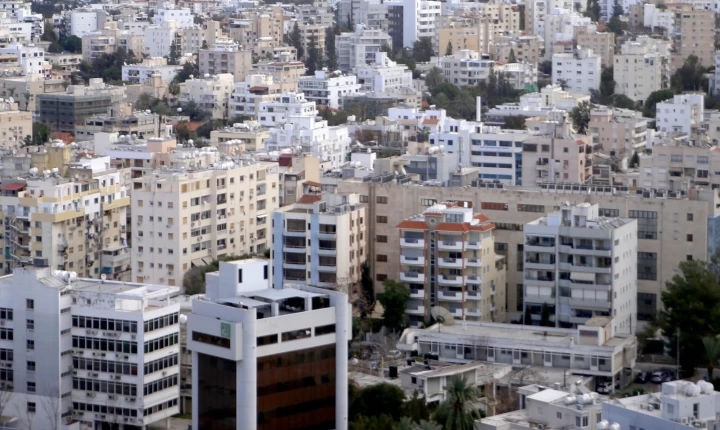 Τέλος στο σταθερό ποσό των €117 εκατ. για τους Δήμους - Νέα φόρμουλα για την κρατική χορηγία