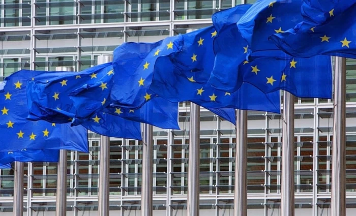 Big Tech: Η ΕΕ επιδιώκει να επιβάλει φόρο στις μεγάλες εταιρείες τεχνολογίας