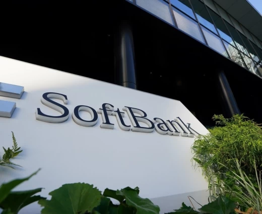 SoftBank: Αναζητά 100 δισ. δολάρια από τον Κόλπο για την AI