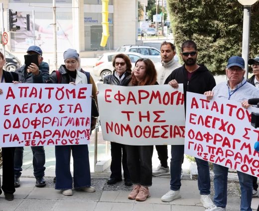 Καμπανάκι από ξεναγούς: Πλήγμα στον τουρισμό οι παράνομες ξεναγήσεις