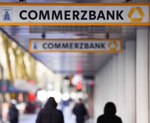 Commerzbank: Επιφυλακτική απέναντι σε πιθανή εξαγορά της από τη UniCredit εν μέσω οικονομικής αβεβαιότητας