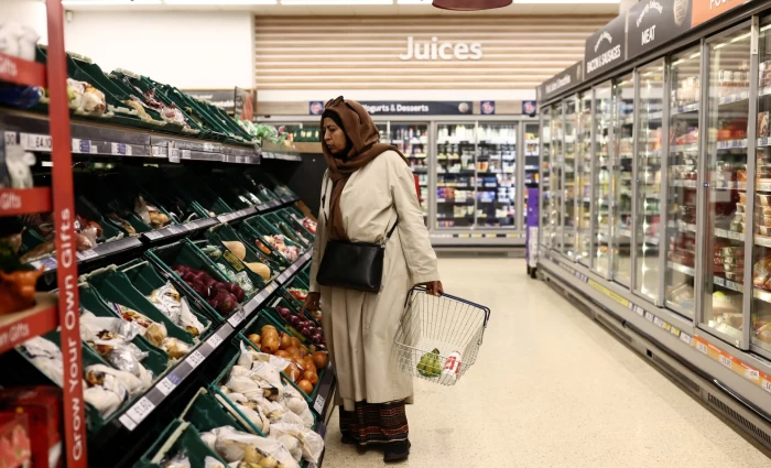Βρετανία: Φόβοι για ελλείψεις τροφίμων το καλοκαίρι λόγω της κρίσης στη Μέση Ανατολή