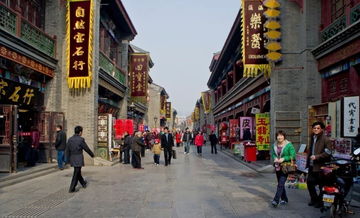 Πάνω από τις προβλέψεις η ανάπτυξη στην Κίνα: Στο 5% το πρώτο τρίμηνο