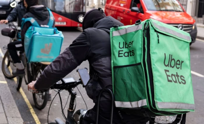 Uber: Αυξάνει το ποσοστό στη Delivery Hero με deal 270 εκατ. ευρώ από την Prosus