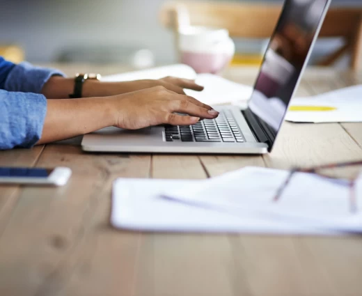 Επιμένει η ΕΕ: Τηλεργασία μία ημέρα την εβδομάδα – Τι θα προτείνει και γιατί