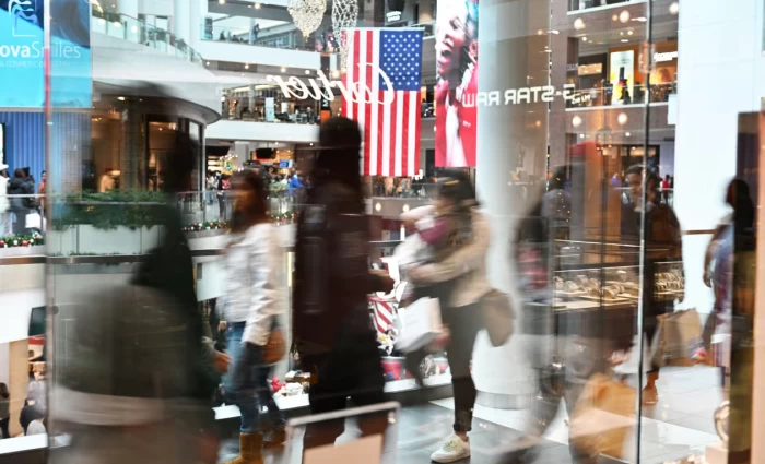 ΗΠΑ: Ράλι στις λιανικές πωλήσεις – Αυξήθηκαν με τον ισχυρότερο ρυθμό του τελευταίου έτους