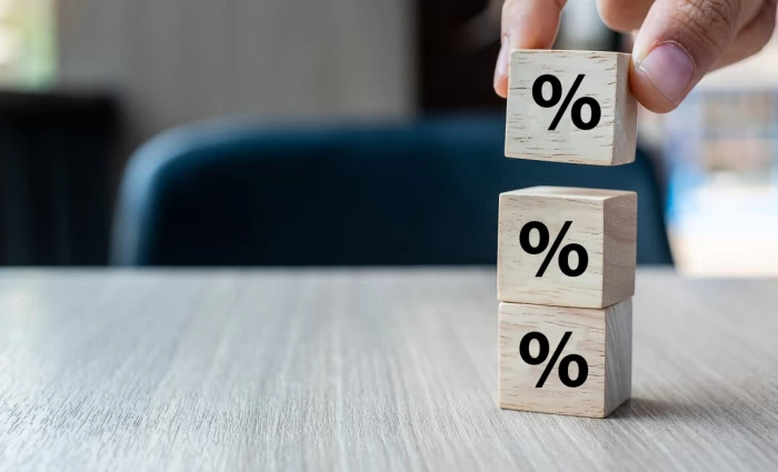 Δικαστήριο της ΕΕ: «Όχι» σε τόκους επί εξόδων των συμβάσεων καταναλωτικής πίστης