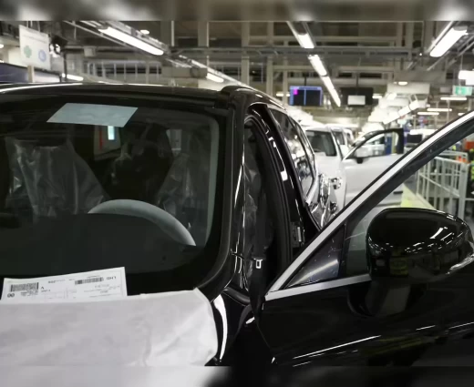 Αυτοκινητοβιομηχανία: Άνοδος 4% στις πωλήσεις νέων αυτοκινήτων στην ΕΕ – Κυριαρχούν υβριδικά και ηλεκτρικά