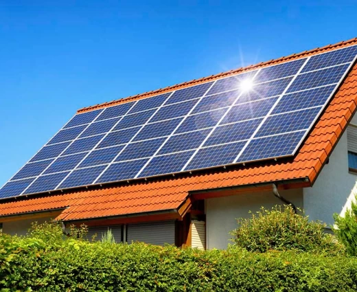 Η Βουλή αποφάσισε εκ νέου να μην μηδενίζονται τα πλεονάσματα από οικιακά φωτοβολταϊκά