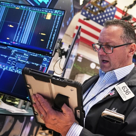 Διορθώνει η Wall Street υπό τη σκιά του αδιεξόδου στη Μέση Ανατολή