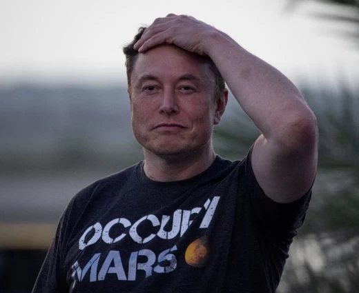 SpaceX: Σχέδια για δικές της GPU – Καμπανάκι στους επενδυτές για ελλείψεις μικροτσίπ