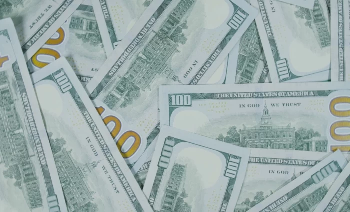 Swift: Η σύγκρουση στη Μέση Ανατολή ενίσχυσε τον ρόλο του δολαρίου