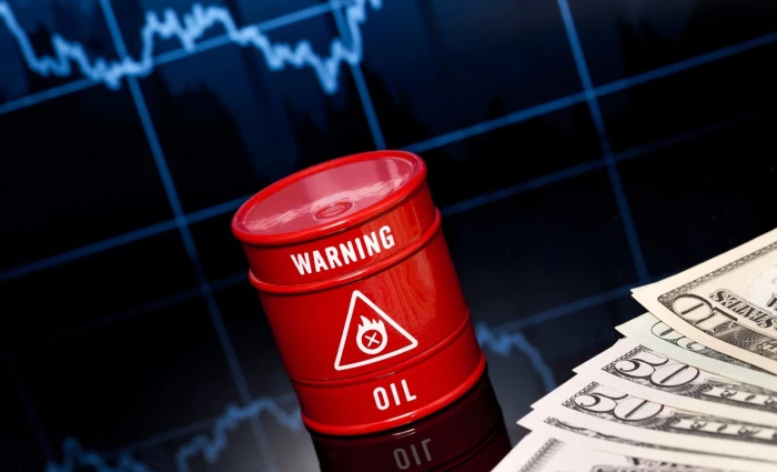 Εκρηκτική άνοδος στο πετρέλαιο: Πάνω από τα 108 δολάρια με ΗΠΑ και Ιράν να «παζαρεύουν» λύσεις για τα Στενά του Ορμούζ