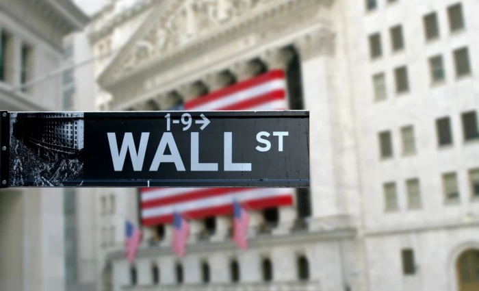 Wall Street: Σε πολεμικό κλοιό λόγω Ιράν – Αντίστροφη μέτρηση για το τελεσίγραφο Τραμπ