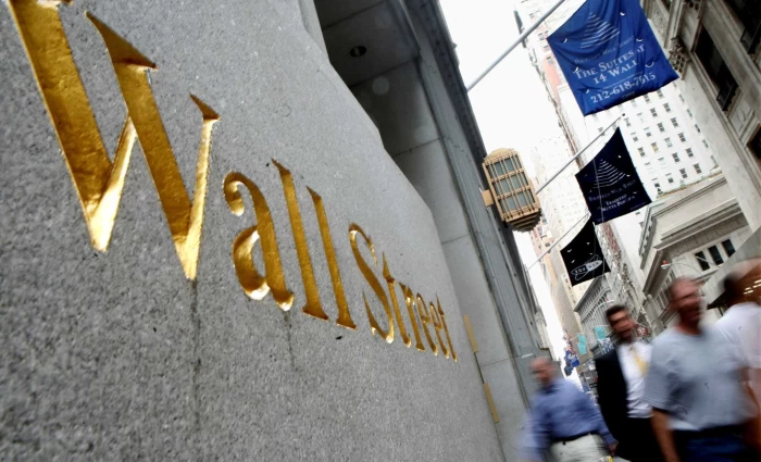 Διορθώνει η Wall Street – Επιστροφή στην αβεβαιότητα λόγω Μέσης Ανατολής