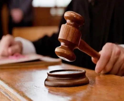 Διαφωνία για τις καταχρηστικές ρήτρες - Στο Ανώτατο η νομοθεσία κατόπιν αναφοράς του Προέδρου
