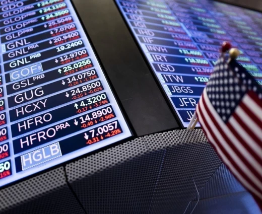 Νευρική η Wall Street εν μέσω φόβων για Ιράν, ομόλογα και Nvidia