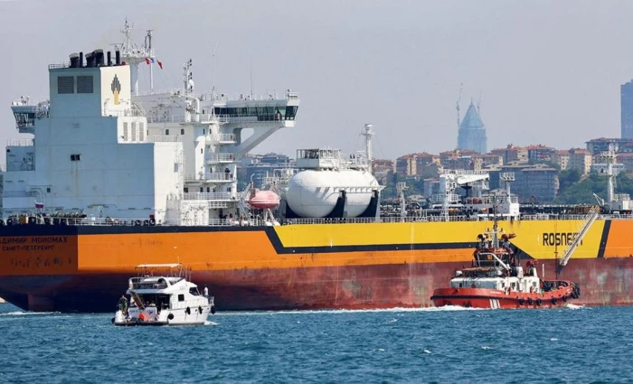 Καύσιμα: Η Βρετανία χαλαρώνει τις κυρώσεις στο ρωσικό πετρέλαιο λόγω ενεργειακής κρίσης