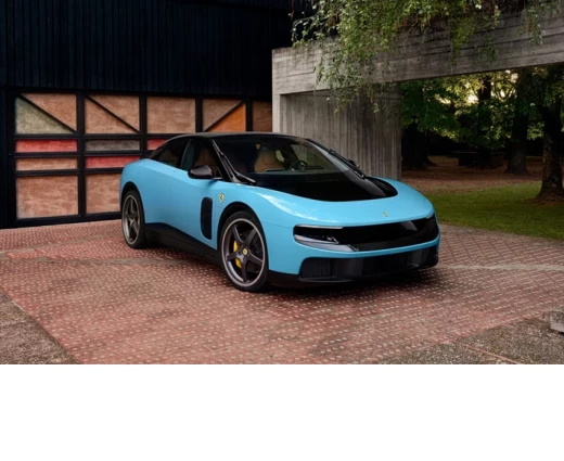Ferrari: Παρουσίασε το ηλεκτροκίνητο πενταθέσιο Luce