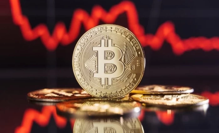Bitcoin: Βουτιά σε χαμηλό έξι εβδομάδων – Eκροές σχεδόν $1,5 δισ. στα ETFs