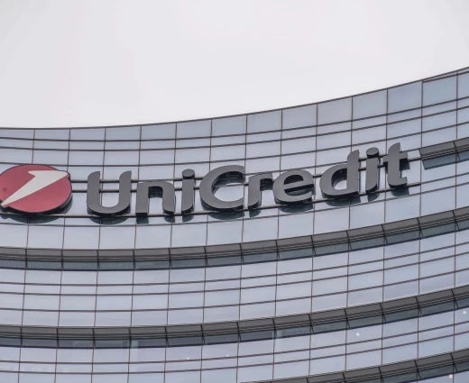 UniCredit: Ρεκόρ κερδών πριν την προσφορά για Commerzbank