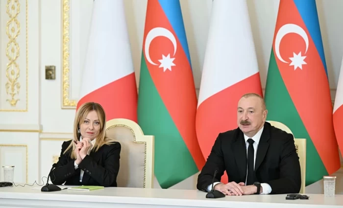 Deal Μελόνι με Αλίεφ - Αέριο και καύσιμα από τη Socar