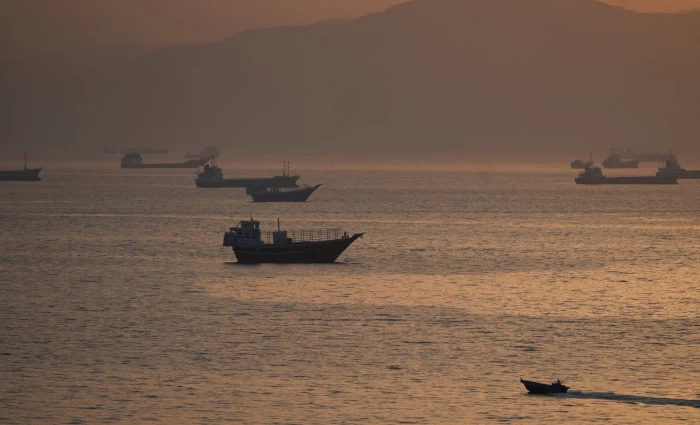 Αυξάνεται η κυκλοφορία των πετρελαιοφόρων μέσω του Ορμούζ