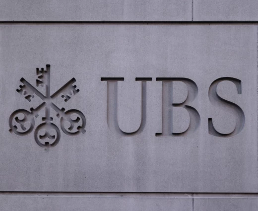 UBS: Επιστρέφει στην αγορά AT1 ομολόγων μετά το «πάγωμα» των μεταρρυθμίσεων στην Ελβετία