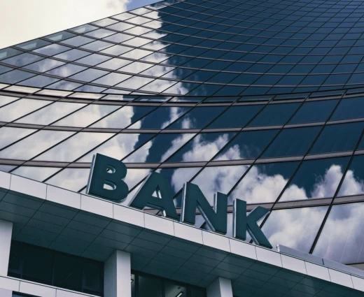 Στο μικροσκόπιο της ΕΕ οι κίνδυνοι του private credit για τράπεζες και οικονομία