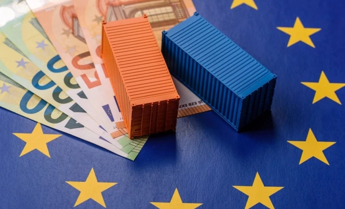 Ευρωζώνη: Βουτιά για το εμπορικό ισοζύγιο με έλλειμμα 7,8 δισ. ευρώ τον Μάιο – Βαρίδι η ενέργεια