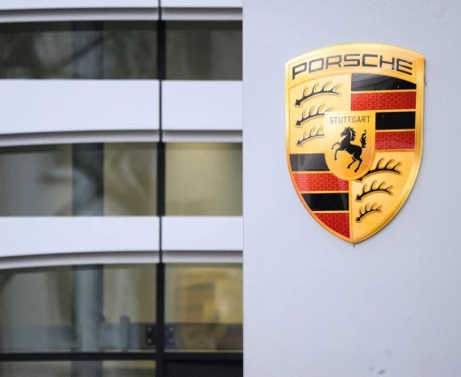 Porsche: Λειτουργικά κέρδη 1,35 δισ. στο α’ εξάμηνο – Διατηρεί αμετάβλητους τους στόχους για το 2026