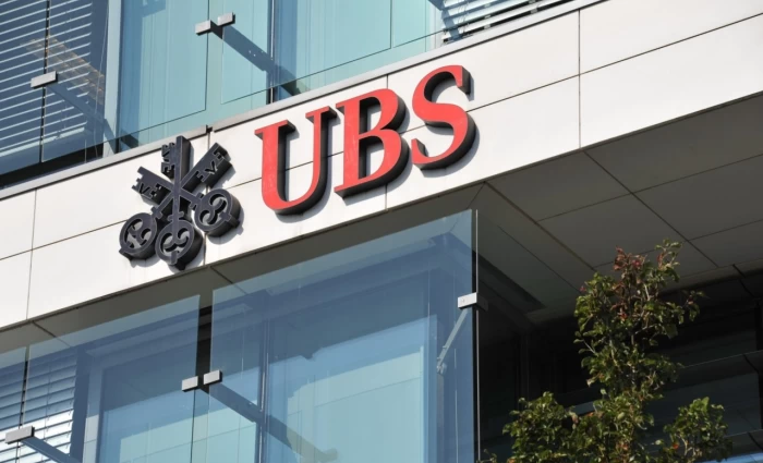 UBS: Άλμα 17% στα κέρδη β’ τριμήνου και νέο πρόγραμμα επαναγοράς μετοχών 3 δισ. δολαρίων