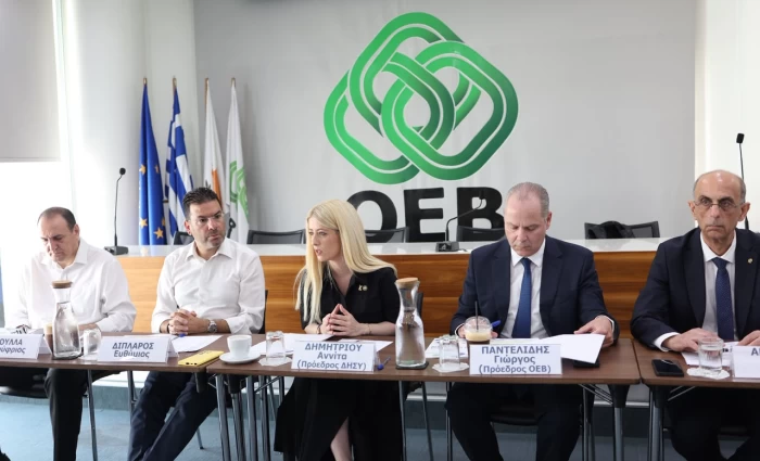 Η συνταξιοδοτική μεταρρύθμιση στο επίκεντρο συζήτησης της Προέδρου του ΔΗΣΥ με την ηγεσία της ΟΕΒ