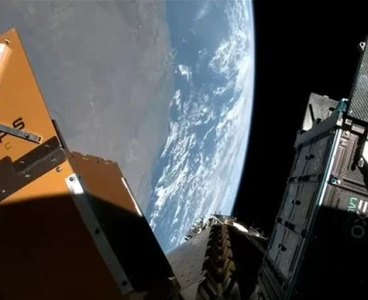 H SpaceX εκτόξευσε τον πρώτο εμπορικό δορυφόρο που λειτουργεί με πυρηνική ενέργεια (βίντεο)