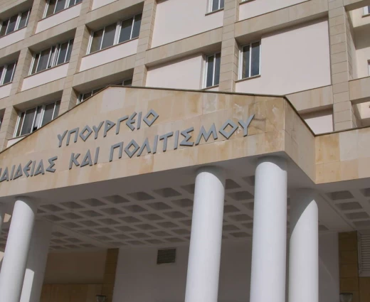 Προειδοποιούν με μέτρα οι έκτακτοι εργαζόμενοι στα υποστηρικτικά προγράμματα του ΥΠΑΝ