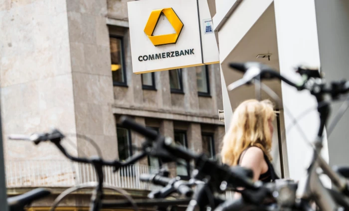 Commerzbank: Η Γερμανία ανοίγει την πόρτα για πώληση του 12,7% στη UniCredit