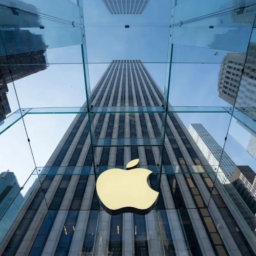 Apple: Οι αντιμονοπωλιακές επιθέσεις αρχίζουν να επηρεάζουν τον κλάδο υπηρεσιών της