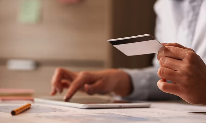 Αύξησαν κατά €603,2 εκατ. τις καταθέσεις τους οι κάτοικοι Κύπρου τον Ιούλιο - Μειώθηκαν τα δάνεια
