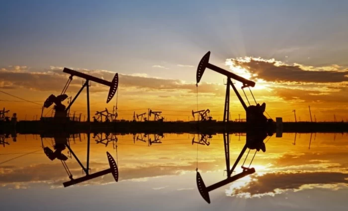 Πετρέλαιο: Βουτιά 5% μετά το άνοιγμα Τραμπ σε συνομιλίες με το Ιράν – Ράλι σε ομόλογα και μετοχές