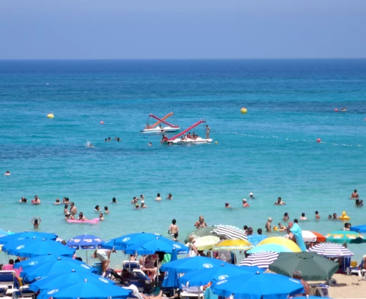 Σε κανονικούς ρυθμούς οι κρατήσεις στα ξενοδοχεία – Τι λένε ΣΤΕΚ και ΠΑΣΥΞΕ για το 2027